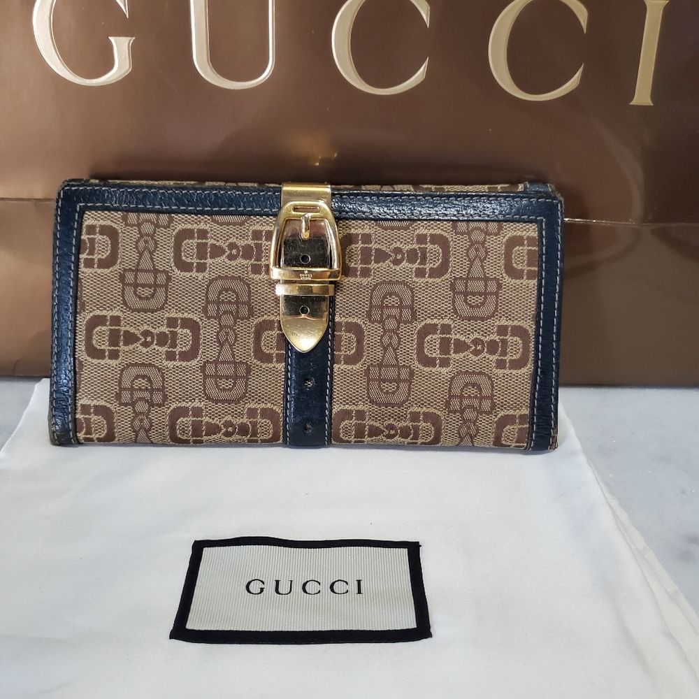 Vintage Gucci  CC Signature Buckle Closure Bifold Wallet w/Blue Trim 1462010959